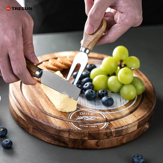 Acacia round cheese board with cheese knife set